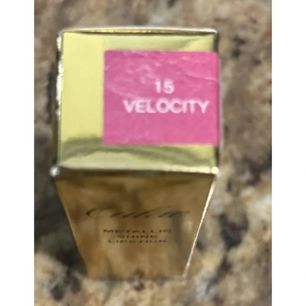 Oulac Lipstick for Women with Metallic 3D Shine Lightweight 15 velocity‎